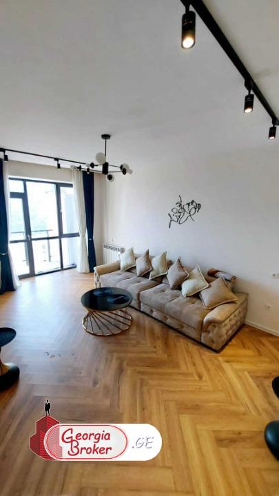 nearly repaired 3-room apartment for sale